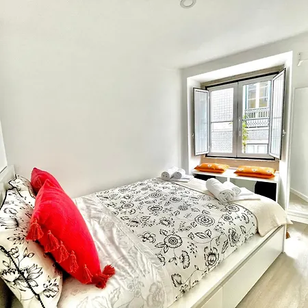 Center Santos * ליסבון