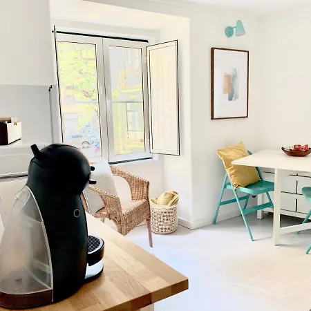 Center Santos * ליסבון